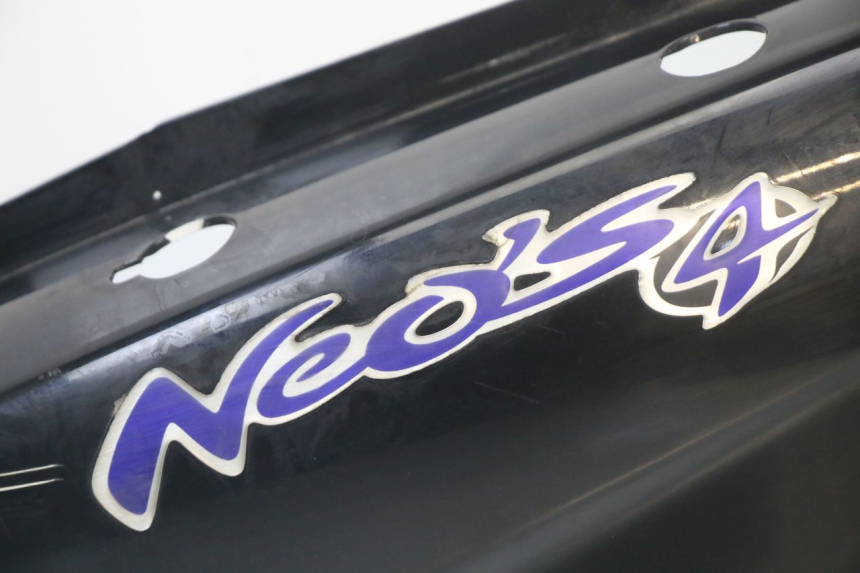 photo de FLANC ARRIERE GAUCHE YAMAHA NEOS NEO'S 4T 50 (2008 - 2016) - Détail de la pièce
