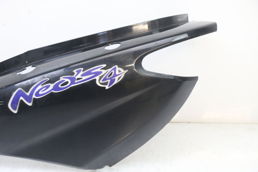 photo de FLANC ARRIERE GAUCHE YAMAHA NEOS NEO'S 4T 50 (2008 - 2016) - Gros plan technique