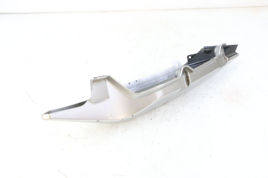 photo de FLANC ARRIERE GAUCHE YAMAHA XJ6 600 (2008 - 2016) - Autre angle de vue