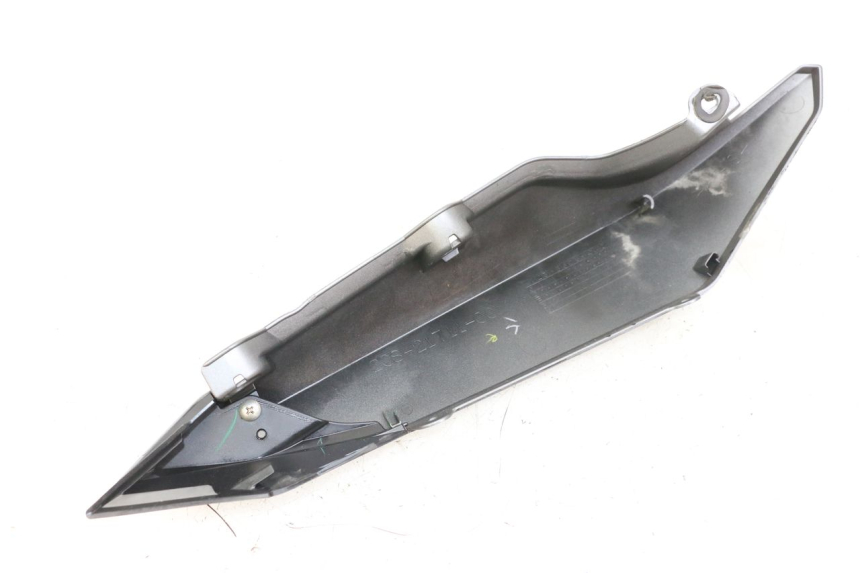 photo de FLANC ARRIERE GAUCHE YAMAHA XJ6 ABS 600 (2008 - 2016) - Zoom état d’usage