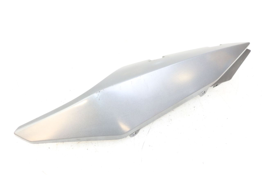 photo de FLANC ARRIERE GAUCHE YAMAHA XJ6 ABS 600 (2008 - 2016) - Gros plan technique