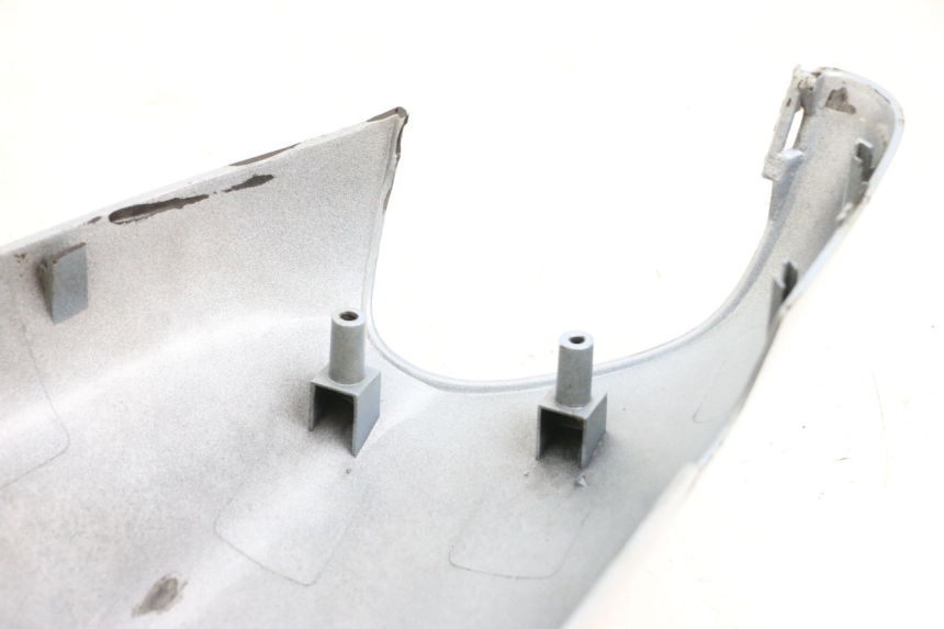 photo de FLANC ARRIERE GAUCHE YAMAHA YN NEO'S 50 (1997 - 2004) - Gros plan technique