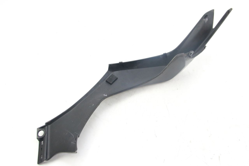 photo de FLANC ARRIERE GAUCHE KAWASAKI Z ABS 1000 (2014 - 2020) - Gros plan technique