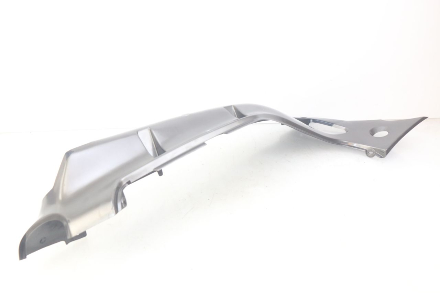 photo de FLANC ARRIERE GAUCHE KAWASAKI ZZR 600 (1995 - 2004) - Points de fixation