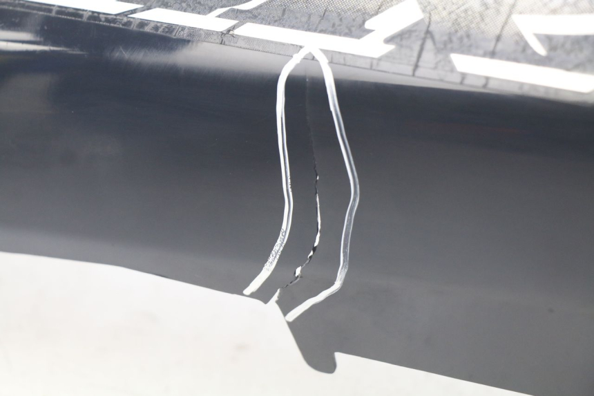 photo de FLANC ARRIERE GAUCHE KAWASAKI ZZR 600 (1995 - 2004) - Pièce contrôlée