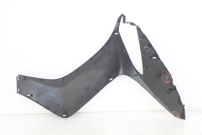 photo de FLANC LATERAL AVANT DROIT KYMCO AGILITY 16+ 4T 50 (2018 - 2023) - Zoom état d’usage