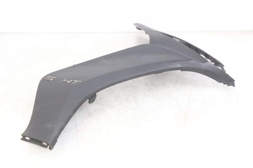 photo de FLANC LATERAL AVANT DROIT KYMCO AGILITY 16+ 4T 50 (2018 - 2023) - État de surface