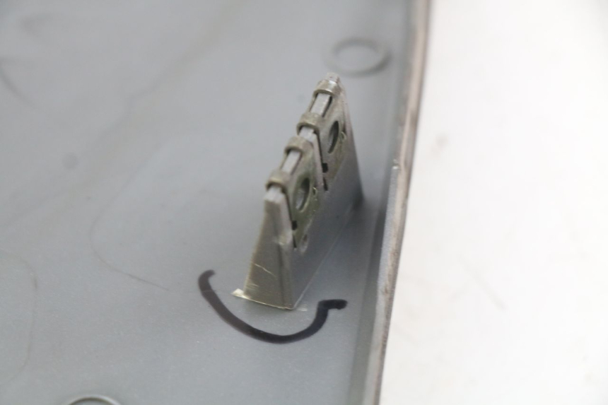 photo de FLANC LATERAL AVANT DROIT ECCITY ARTELEC 670 1 (2013 - 2017) - Autre angle de vue