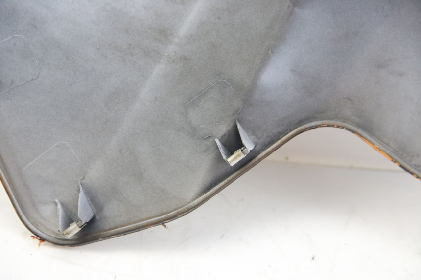 photo de FLANC LATERAL AVANT DROIT APRILIA ATLANTIC 500 (2002 - 2003) - Vue rapprochée