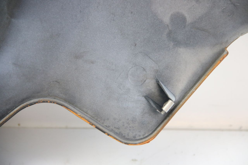 photo de FLANC LATERAL AVANT DROIT APRILIA ATLANTIC 500 (2002 - 2003) - Inspection visuelle