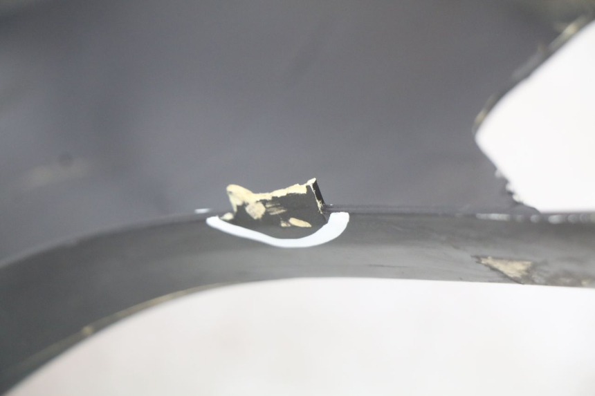 photo de FLANC LATERAL AVANT DROIT BMW C1 125 (2000 - 2003) - Gros plan technique