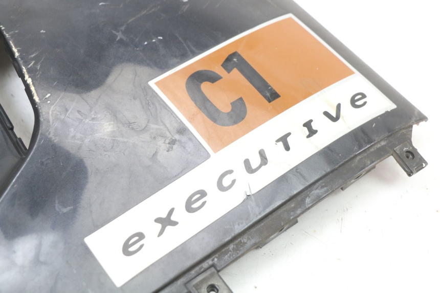 photo de FLANC LATERAL AVANT DROIT BMW C1 125 (2000 - 2003) - Vue d’ensemble