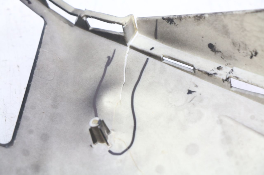 photo de FLANC LATERAL AVANT DROIT ORCAL CAVARO 4T 50 (2019 - 2023) - Vue rapprochée