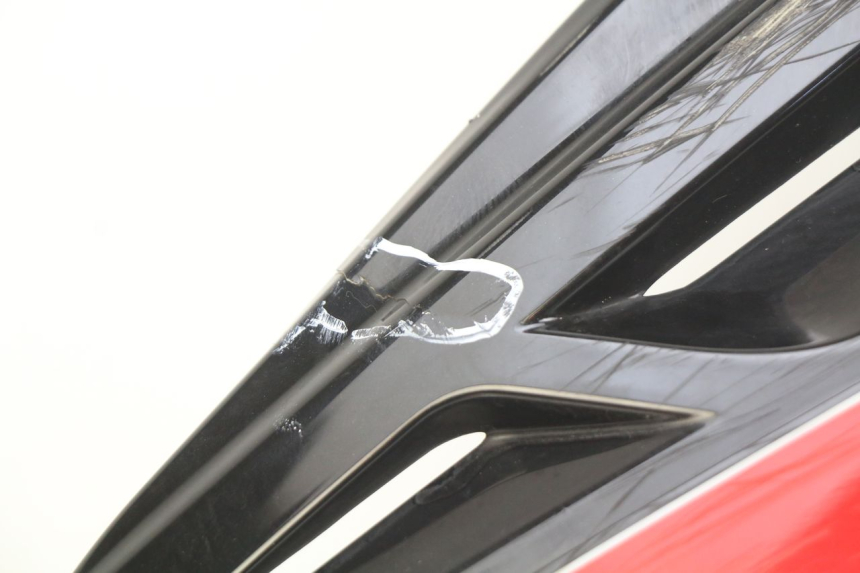 photo de FLANC LATERAL AVANT DROIT ORCAL CAVARO 4T 50 (2019 - 2023) - État de surface