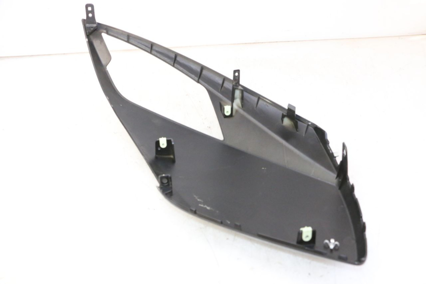 photo de FLANC LATERAL AVANT DROIT PEUGEOT CITYSTAR 50 (2013 - 2017) - Détail de la pièce