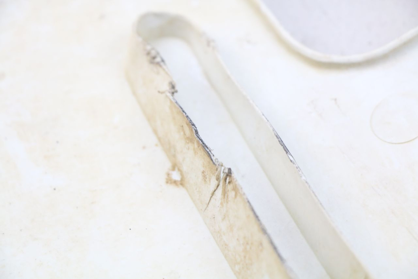 photo de FLANC LATERAL AVANT DROIT HONDA CR 125 (1989 - 1991) - Détail de la pièce