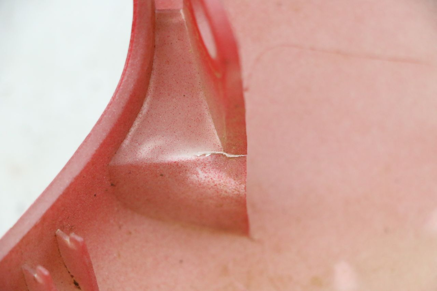 photo de FLANC LATERAL AVANT DROIT GILERA DNA 50 (2000 - 2007) - Détail de la pièce