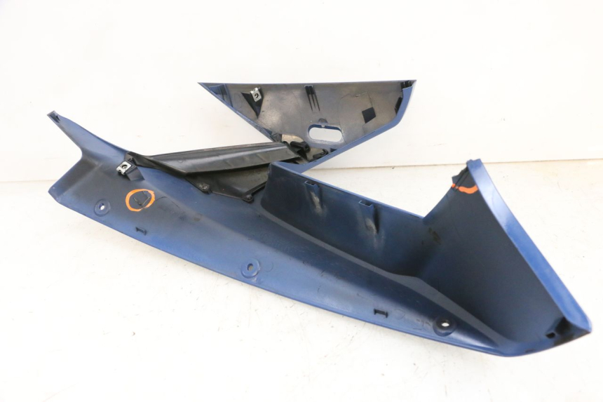 photo de FLANC LATERAL AVANT DROIT YAMAHA FJR ABS 1300 (2006 - 2012) - Gros plan technique