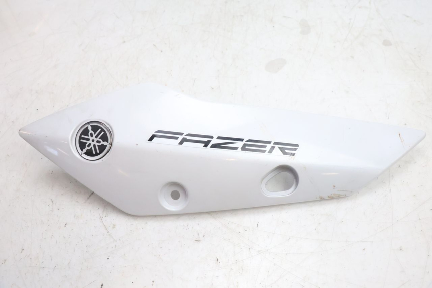 photo de FLANC LATERAL AVANT DROIT YAMAHA FZ8 800 (2010 - 2016) - Vue principale