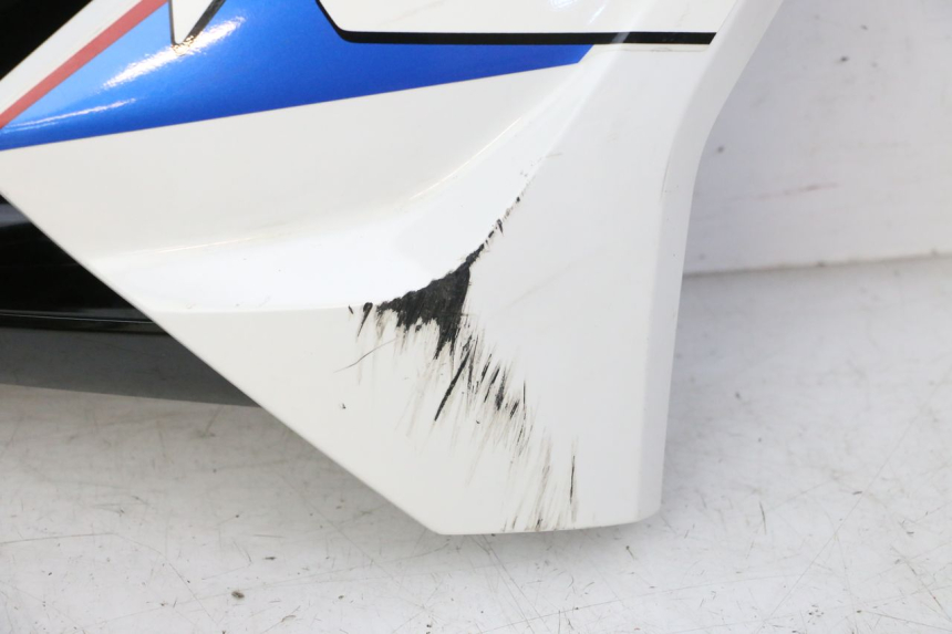 photo de FLANC LATERAL AVANT DROIT BMW G310 R 310 (2016 - 2020) - Détails caractéristiques