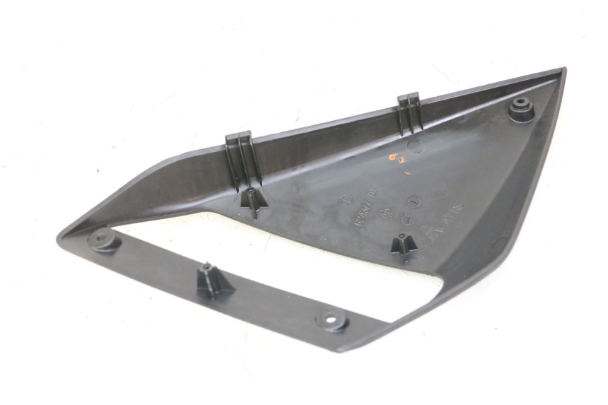 photo de FLANC LATERAL AVANT DROIT GILERA NEXUS 300 (2008 - 2013) - Détail de la pièce