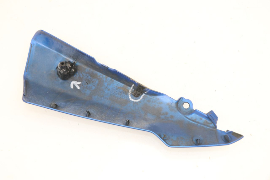 photo de FLANC LATERAL AVANT DROIT SUZUKI GSR 750 (2011 - 2017) - Vue rapprochée