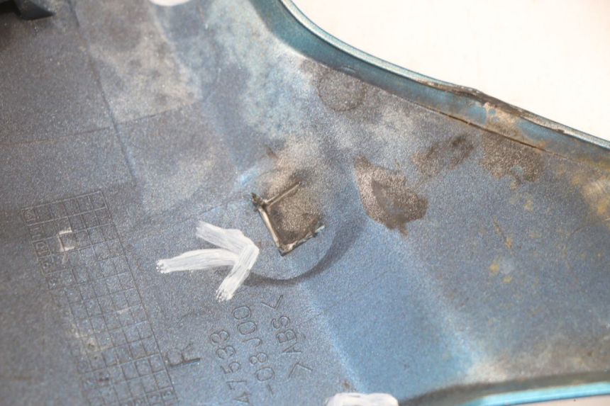 photo de FLANC LATERAL AVANT DROIT SUZUKI GSR 750 (2011 - 2017) - Zoom qualité