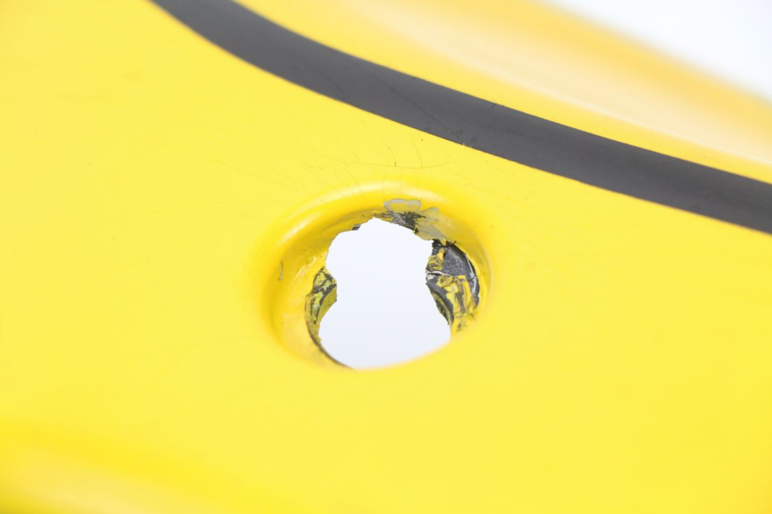 photo de FLANC LATERAL AVANT DROIT SUZUKI GSXF GSX F 600 (1988 - 1997) - Focus structure