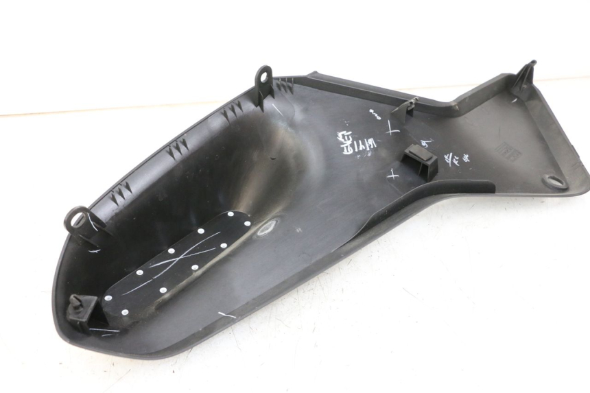 photo de FLANC LATERAL AVANT DROIT HUSQVARNA SVARTPILEN 401 (2018 - 2023) - Autre angle de vue