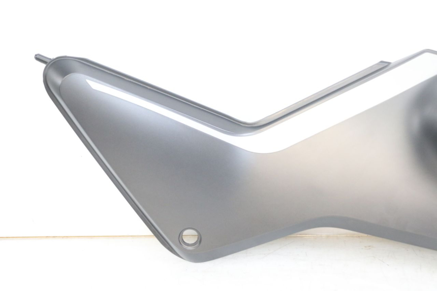 photo de FLANC LATERAL AVANT DROIT HUSQVARNA SVARTPILEN 401 (2018 - 2023) - Pièce contrôlée