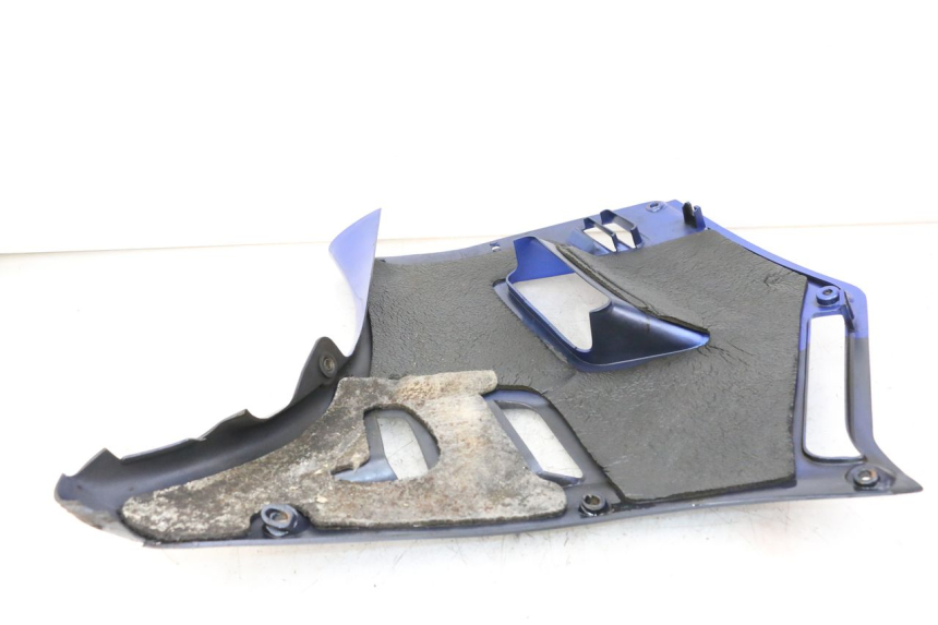 photo de FLANC LATERAL AVANT DROIT KAWASAKI GTR 1000 (1994 - 2004) - Vue d’ensemble