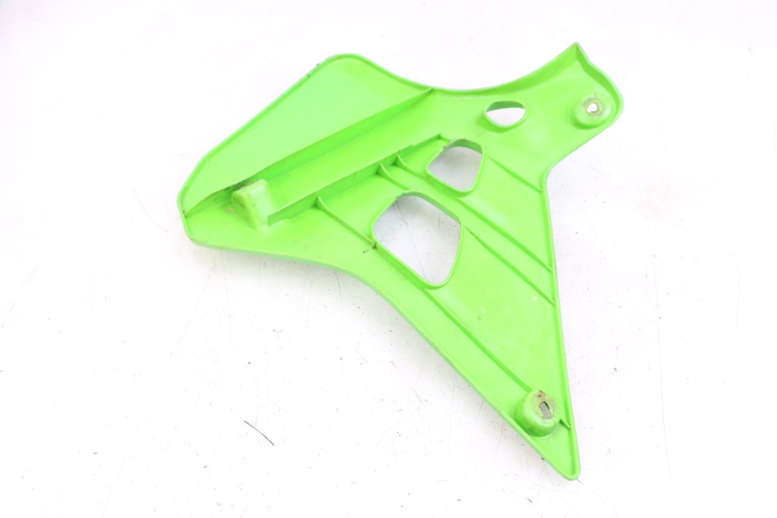 photo de FLANC LATERAL AVANT DROIT KAWASAKI KDX 125 (1990 - 1991) - Zoom état d’usage