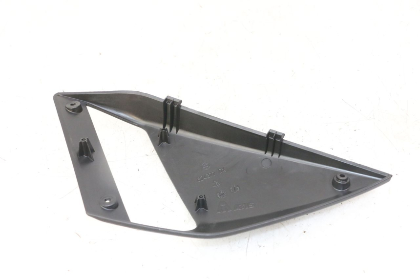 photo de FLANC LATERAL AVANT DROIT GILERA NEXUS 125 (2009 - 2013) - Vue d’ensemble