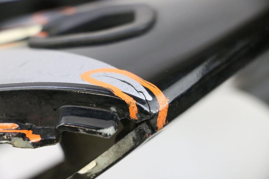 photo de FLANC LATERAL AVANT DROIT HONDA NSR R 125 (1994 - 2003) - Vue rapprochée