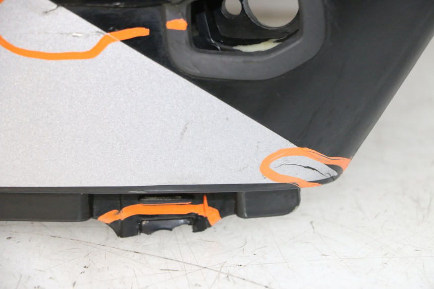 photo de FLANC LATERAL AVANT DROIT HONDA NSR R 125 (1994 - 2003) - Autre angle de vue