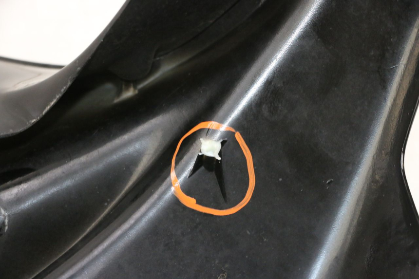 photo de FLANC LATERAL AVANT DROIT HONDA NSR R 125 (1994 - 2003) - Vue d’ensemble