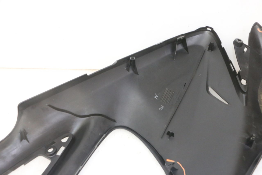 photo de FLANC LATERAL AVANT DROIT HONDA NTV DEAUVILLE ABS 700 (2007 - 2016) - Détail de la pièce