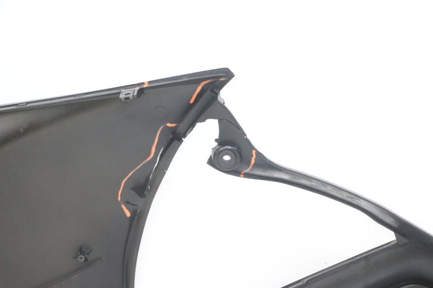 photo de FLANC LATERAL AVANT DROIT HONDA NTV DEAUVILLE ABS 700 (2007 - 2016) - Marquages et références