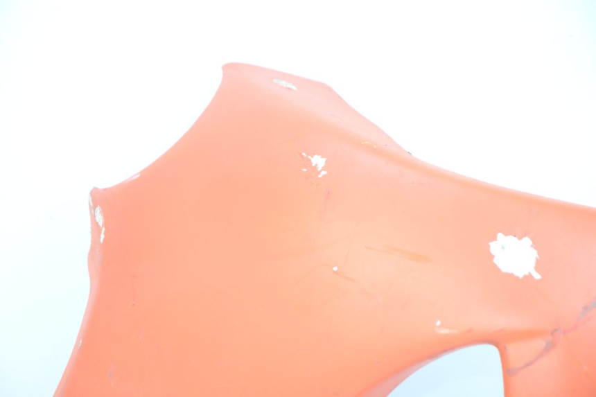 photo de FLANC LATERAL AVANT DROIT GILERA RK 50 (1996 - 1999) - Zoom état d’usage