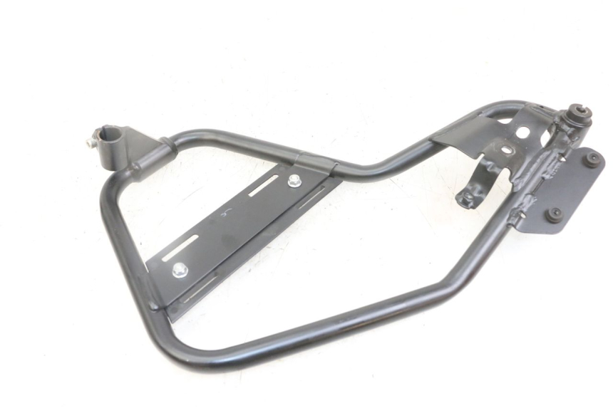 photo de FLANC LATERAL AVANT DROIT ROYAL ENFIELD HYMALAYAN 410 (2016 - 2023) - Détail de la pièce