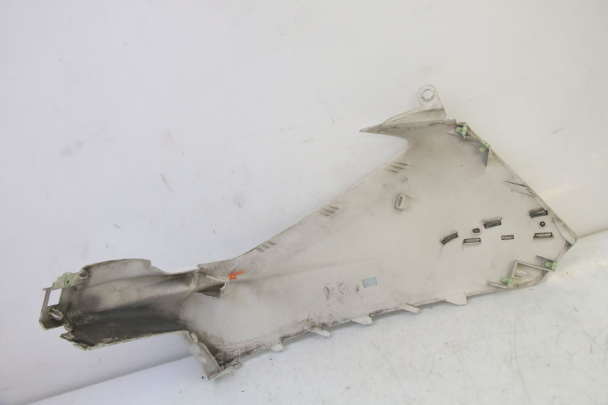 photo de FLANC LATERAL AVANT DROIT PEUGEOT SATELIS 125 (2010 - 2012) - Vue d’ensemble