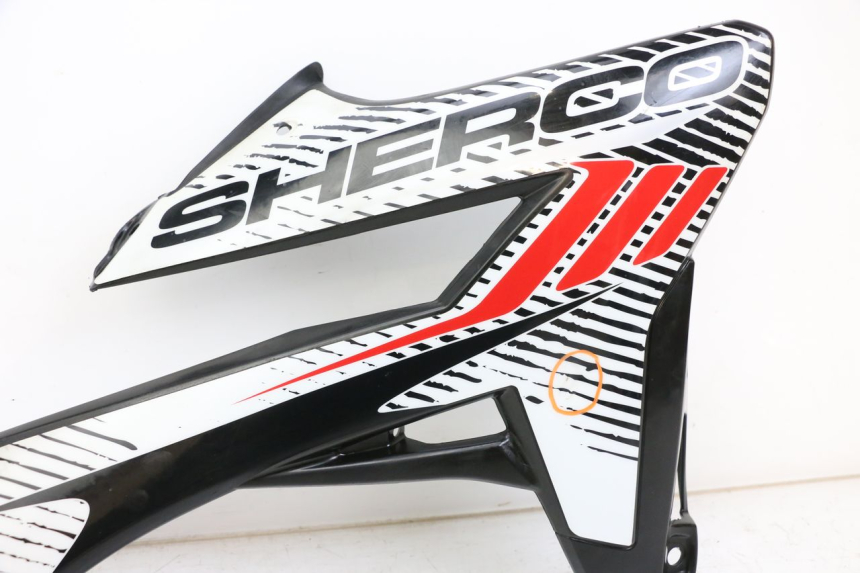 photo de FLANC LATERAL AVANT DROIT SHERCO SM-R 50 (2013 - 2017) - État de surface