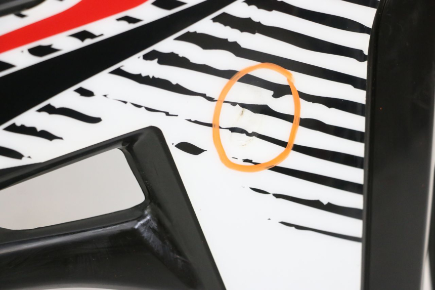 photo de FLANC LATERAL AVANT DROIT SHERCO SM-R 50 (2013 - 2017) - Pièce contrôlée