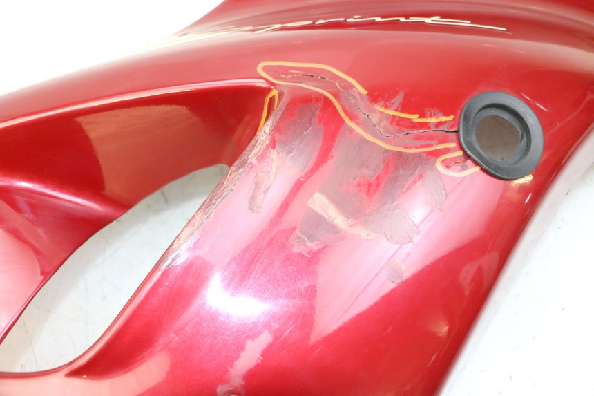 photo de FLANC LATERAL AVANT DROIT TRIUMPH SPRINT 900 (1995 - 1998) - Zoom composants