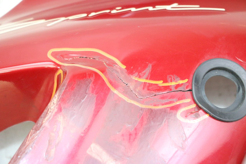 photo de FLANC LATERAL AVANT DROIT TRIUMPH SPRINT 900 (1995 - 1998) - Vue rapprochée