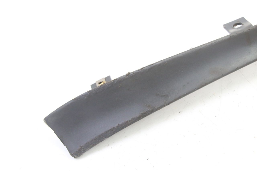 photo de FLANC LATERAL AVANT DROIT PIAGGIO SUPER LX 125 (2000 - 2003) - Détail de la pièce