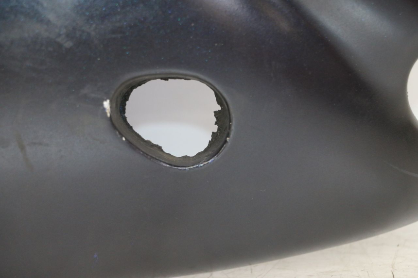 photo de FLANC LATERAL AVANT DROIT SUZUKI SV S 650 (1999 - 2002) - Zoom composants