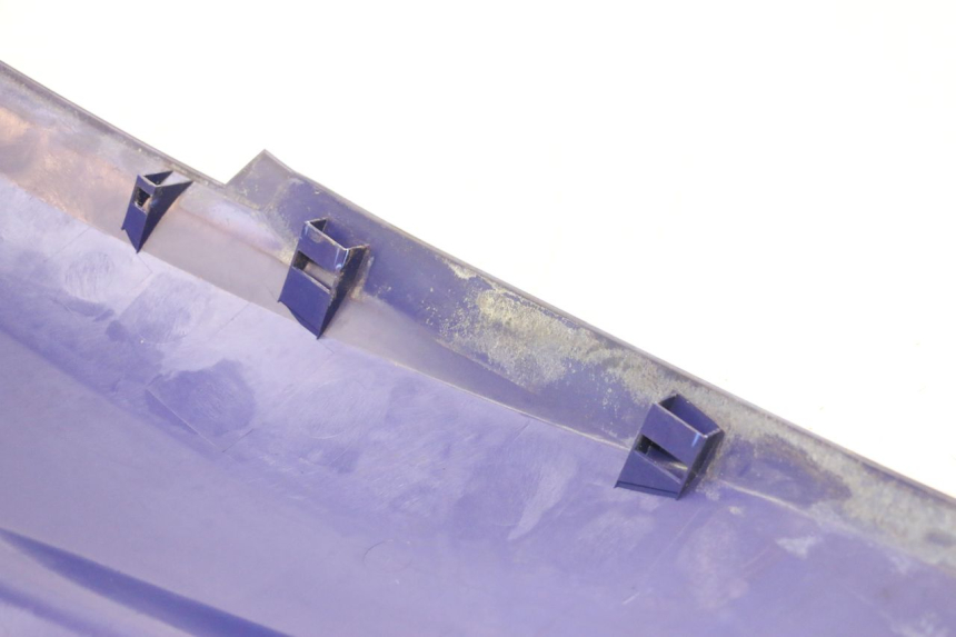 photo de FLANC LATERAL AVANT DROIT YAMAHA WAVE RUNNER GP R 1200 (2000 - 2003) - Gros plan technique