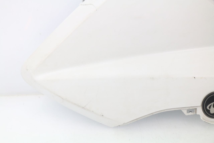 photo de FLANC LATERAL AVANT DROIT YAMAHA XMAX X-MAX ABS 125 (2014 - 2016) - Points de fixation