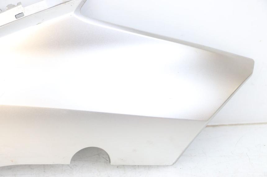 photo de FLANC LATERAL AVANT DROIT YAMAHA XMAX X-MAX ABS 125 (2017 - 2020) - Vue rapprochée